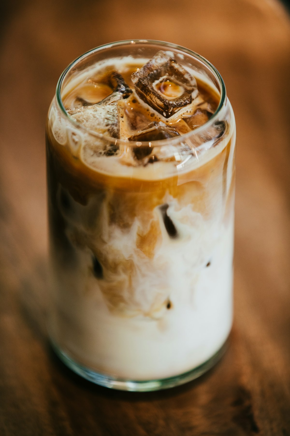 Matcha latte sa zelenom pjenom